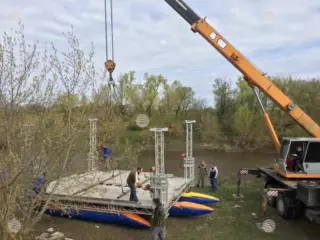 Плавающая платформа руслового бурения
