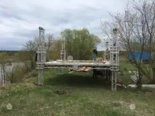 Плавающая платформа руслового бурения
